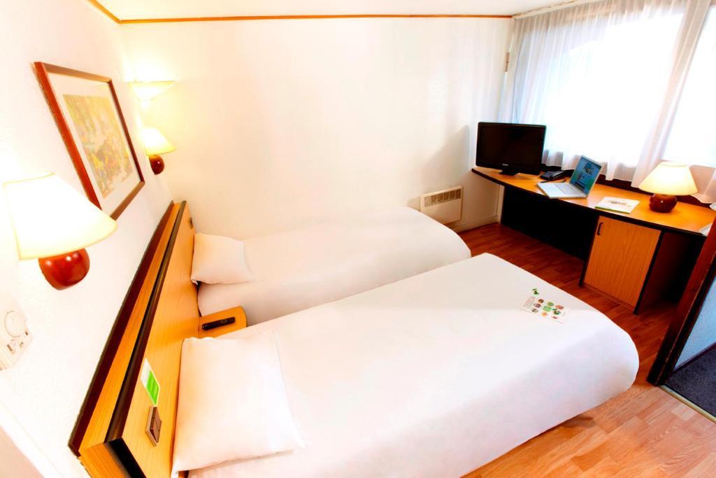 Campanile Hotel Mayenne Pokój zdjęcie